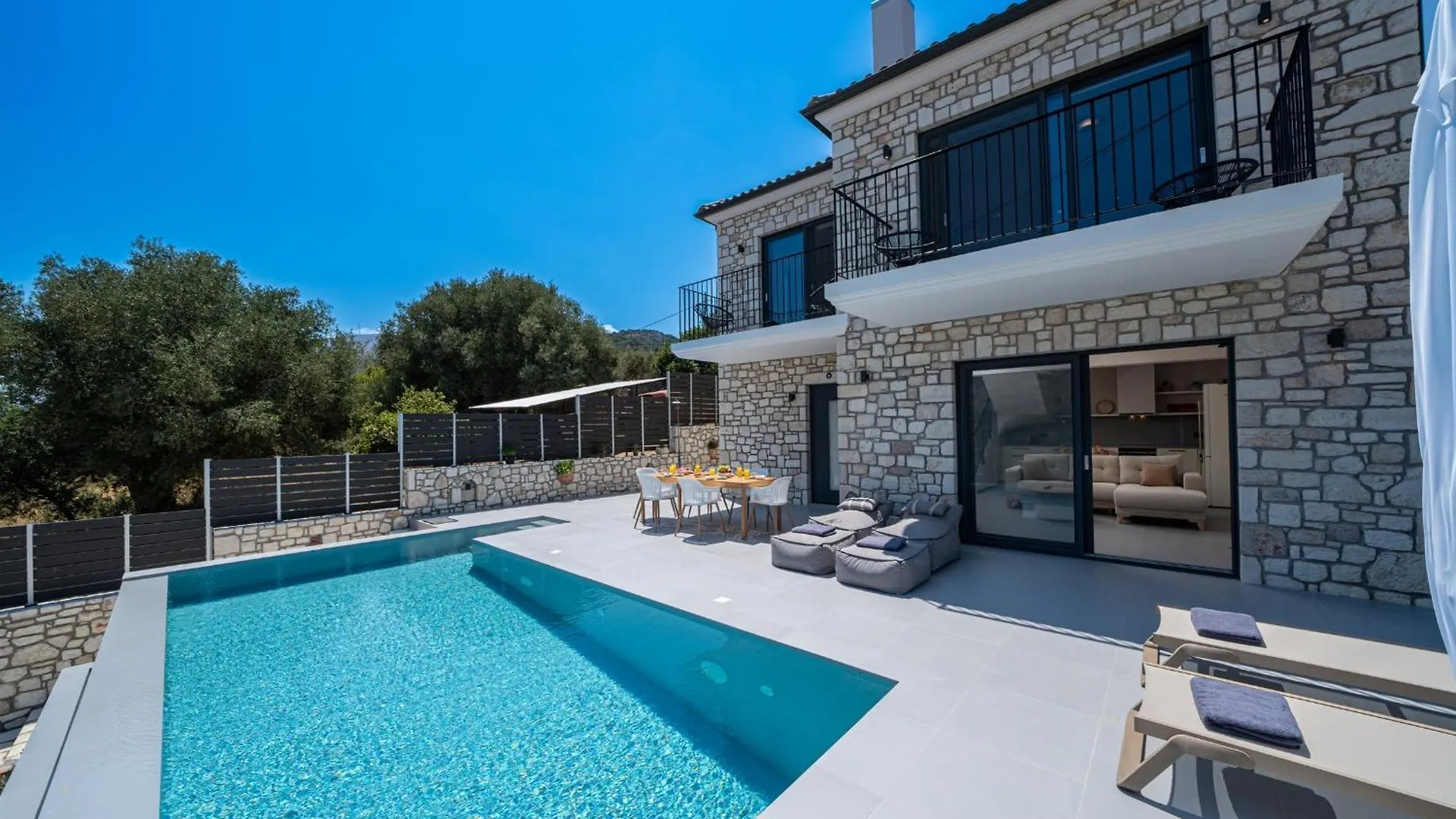 Brand New Stone Villa Aris !! Divarata 0*,