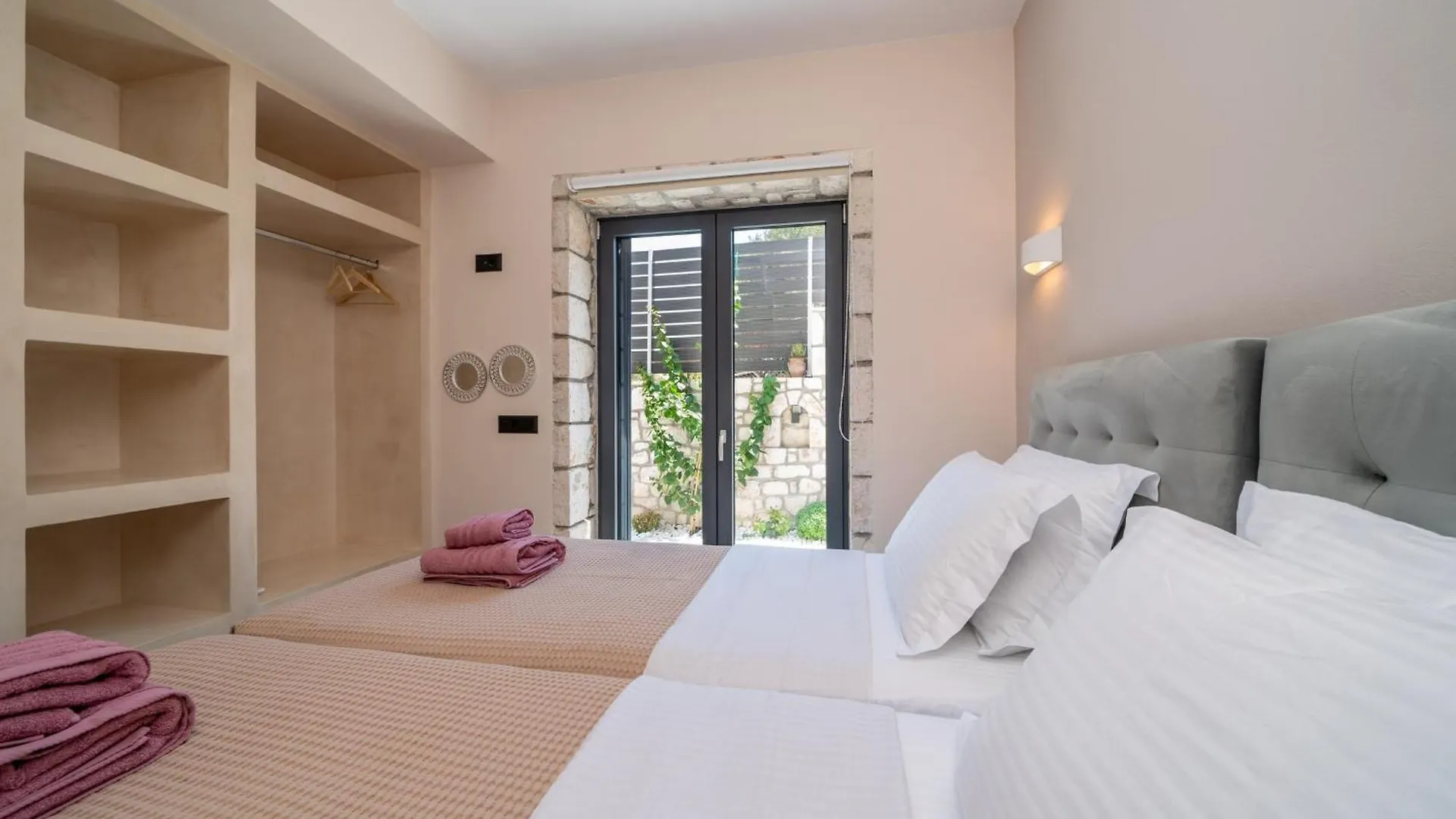 Brand New Stone Villa Aris !! Divarata 0*,  Greece